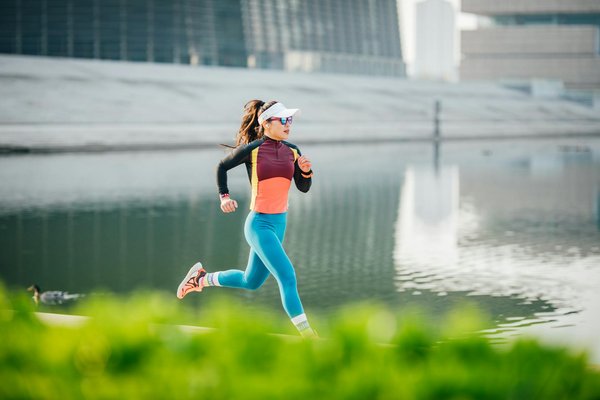 What are the recommended security chains for securing sport bikes in UK urban environments?