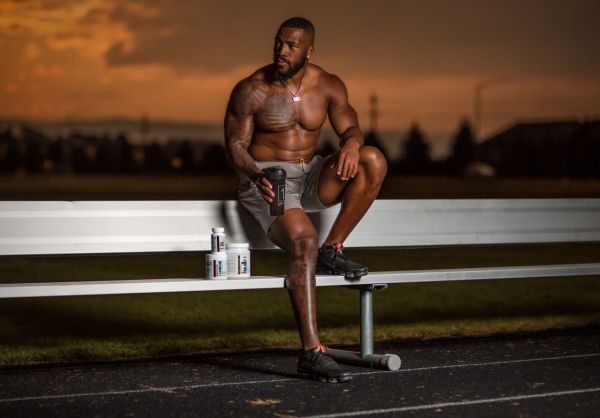 What role does protein timing play in muscle synthesis for weightlifters?